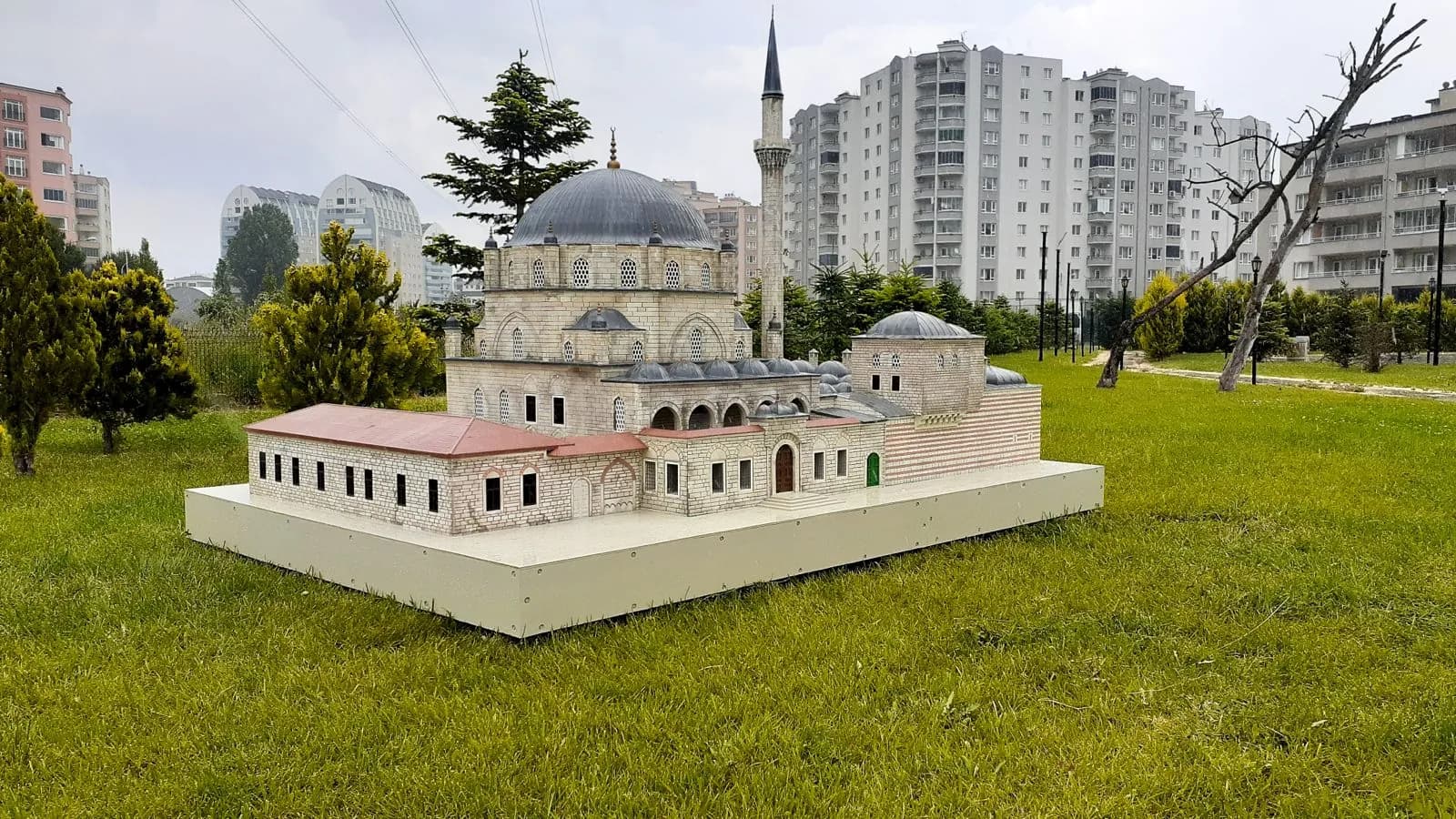 Sanatsal Maket Eskitme 101, Ramazan Eroğlu